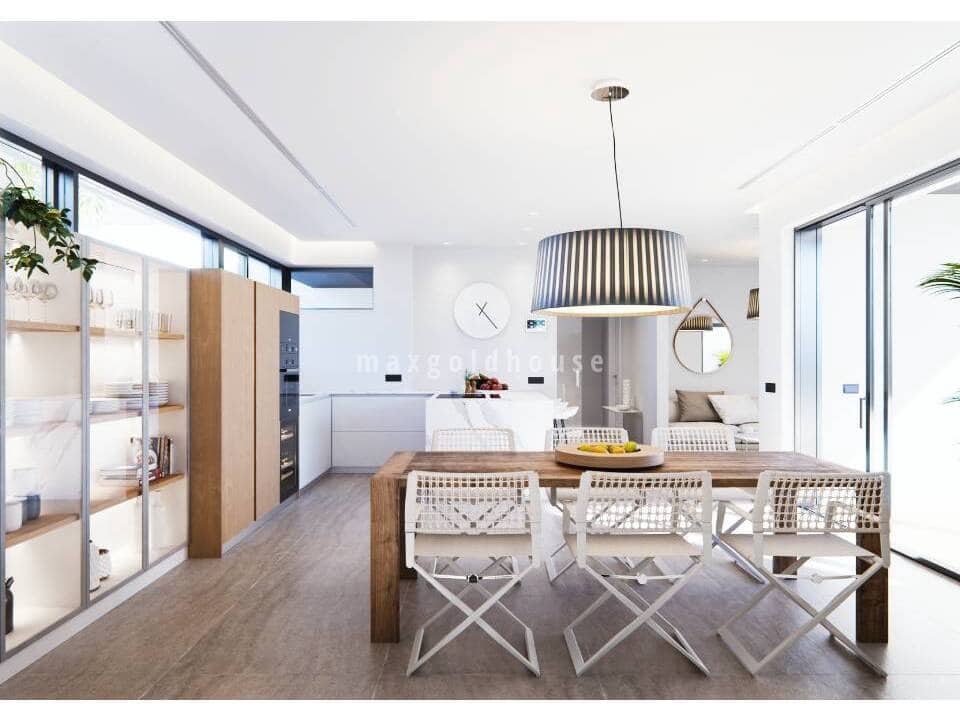 3 makuuhuone Huvila myytävänä paikassa San Javier mukana uima-altaan - 1 250 000 € (Ref: 9747452)