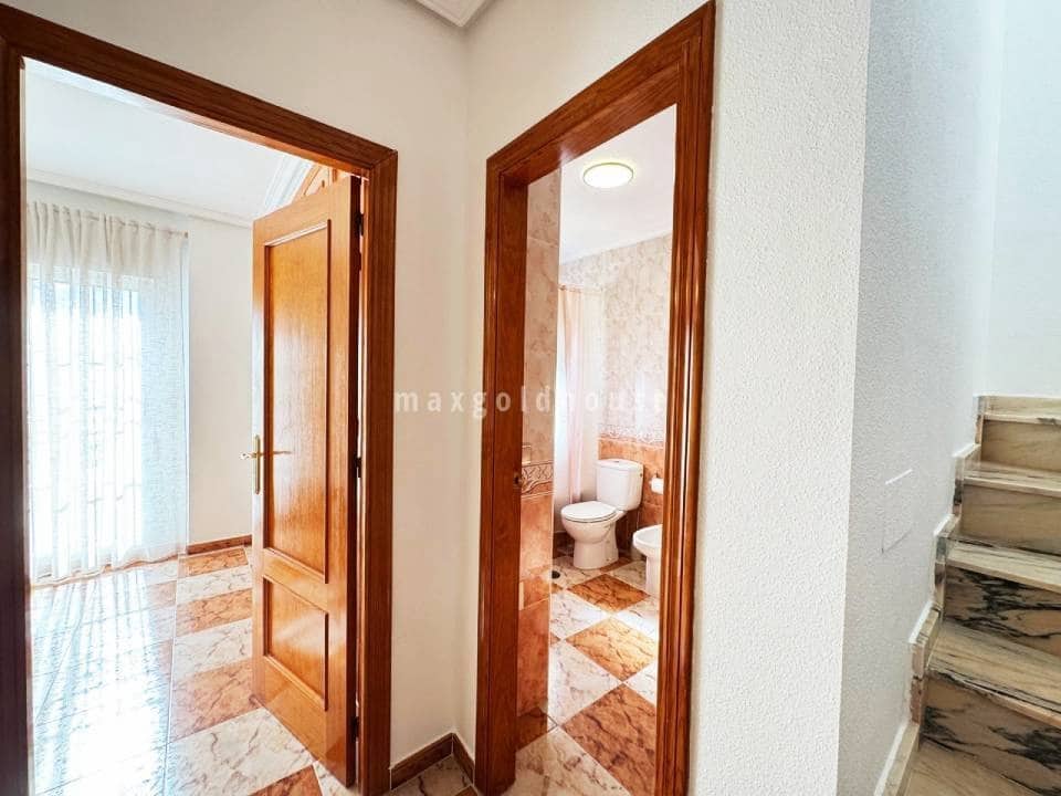 2 sovrum Hus till salu i Orihuela Costa med pool - 229 900 € (Ref: 9747456)