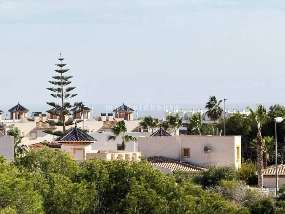 2 sovrum Hus till salu i Orihuela Costa med pool - 229 900 € (Ref: 9747456)