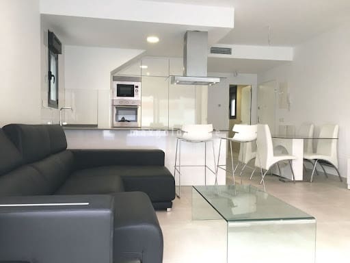 Chalet de 3 habitaciones en Villamartin en venta con piscina - 499.900 € (Ref: 9751464)