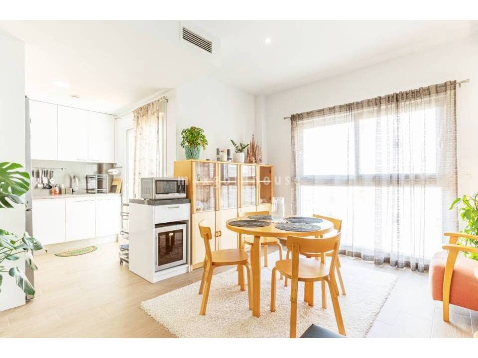 2 chambre Appartement à vendre à Torrevieja avec piscine - 209 000 € (Ref: 9753618)