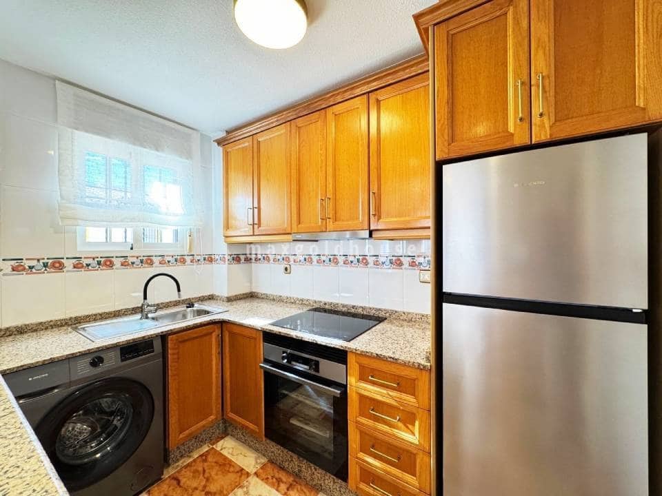 Casa de 2 habitaciones en Orihuela Costa en venta con piscina - 219.900 € (Ref: 9753623)