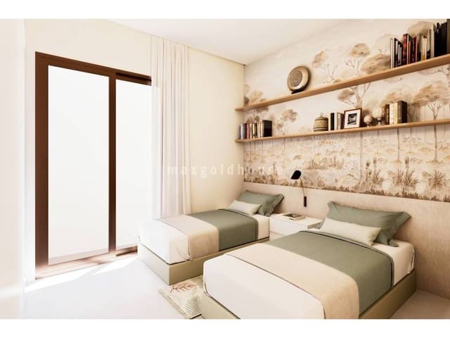 Chalet de 3 habitaciones en Los Alcázares en venta con piscina - 429.000 € (Ref: 9758239)