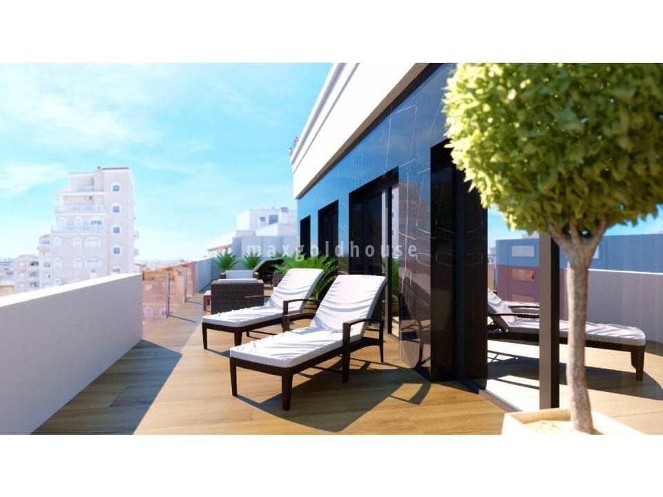 Apartamento de 2 habitaciones en Torrevieja en venta con piscina - 349.000 € (Ref: 9758250)