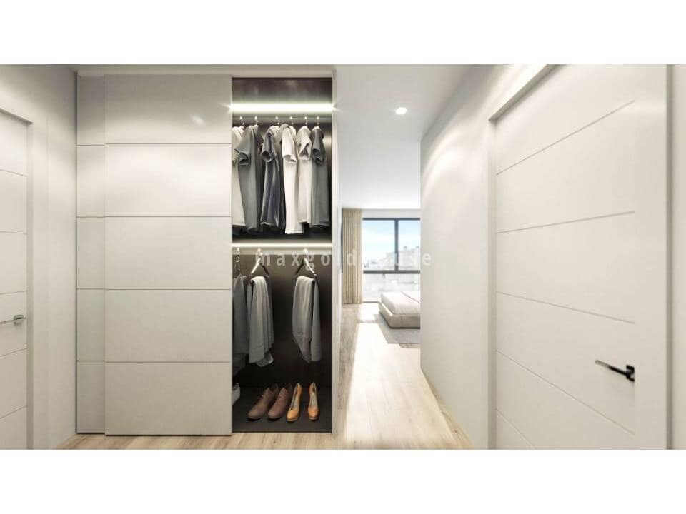 Apartamento de 2 habitaciones en Torrevieja en venta con piscina - 349.000 € (Ref: 9758250)