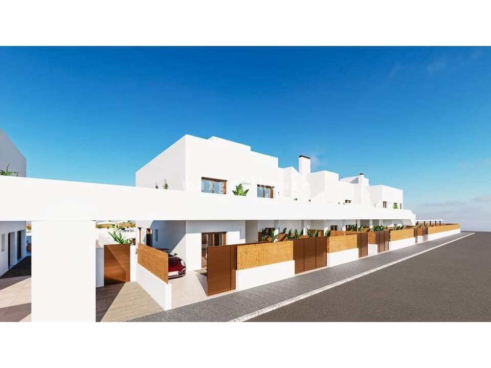 2 soveværelse Lejlighed til salg i Los Alcazares med swimmingpool - € 279.900 (Ref: 9758252)