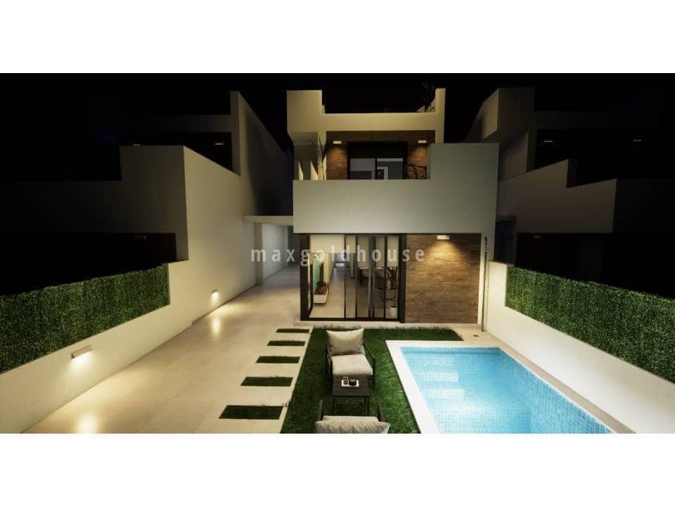 3 soveværelse Villa til salg i Los Alcazares med swimmingpool - € 419.900 (Ref: 9772534)