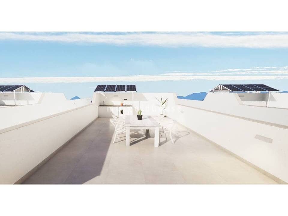 3 soveværelse Villa til salg i Los Alcazares med swimmingpool - € 419.900 (Ref: 9772534)