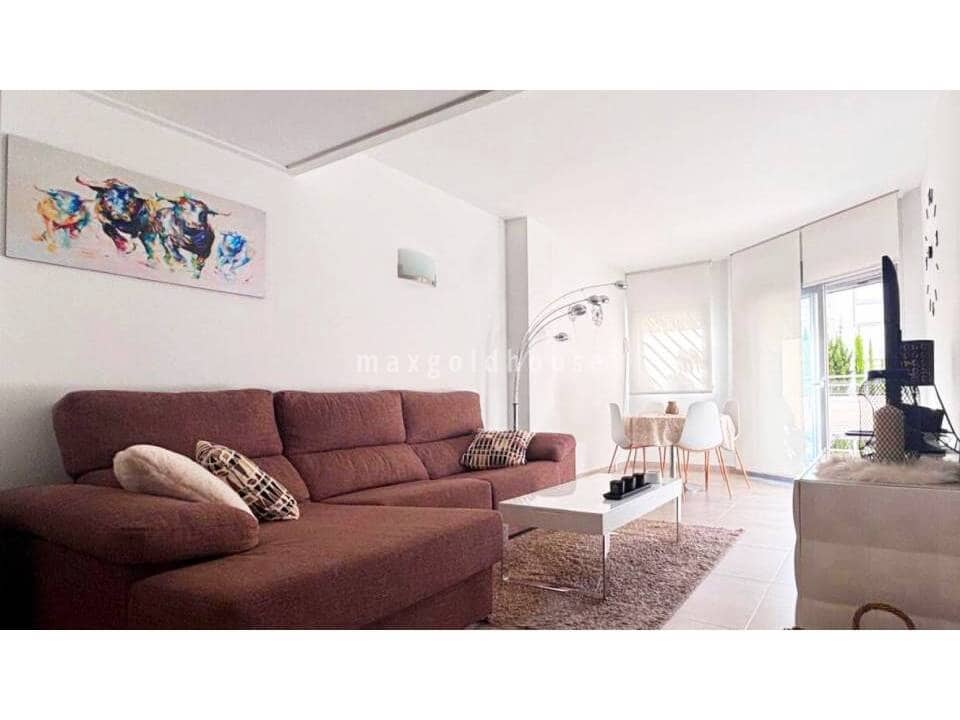 Apartamento de 2 habitaciones en Torrevieja en venta con piscina - 253.000 € (Ref: 9777530)