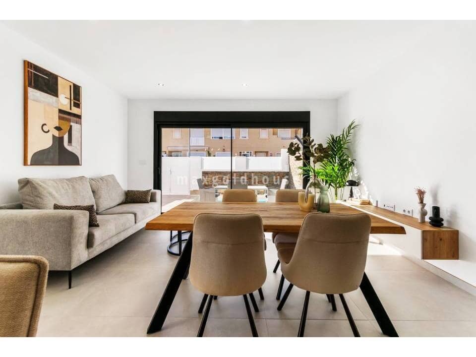 3 makuuhuone Huvila myytävänä paikassa San Pedro del Pinatar mukana uima-altaan - 380 000 € (Ref: 9777543)