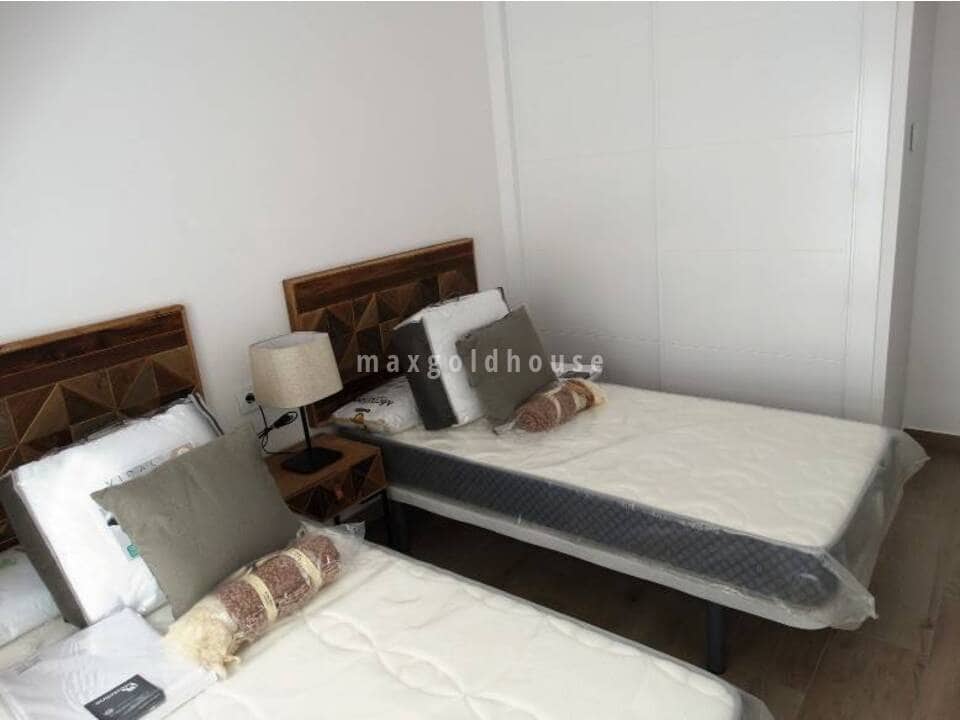 3 makuuhuone Huvila myytävänä paikassa Pilar de la Horadada mukana uima-altaan - 425 000 € (Ref: 9784037)