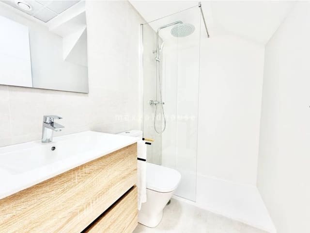 3 soveværelse Villa til salg i Cox med swimmingpool - € 238.000 (Ref: 9784040)