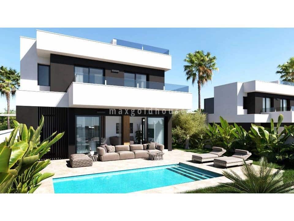 3 bedroom Villa for sale in Ciudad Quesada with pool - € 588,000 (Ref: 9784047)