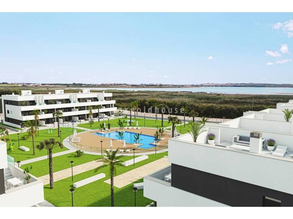 2 Zimmer Apartment zu verkaufen in El Raso mit Pool - 222.000 € (Ref: 9789961)