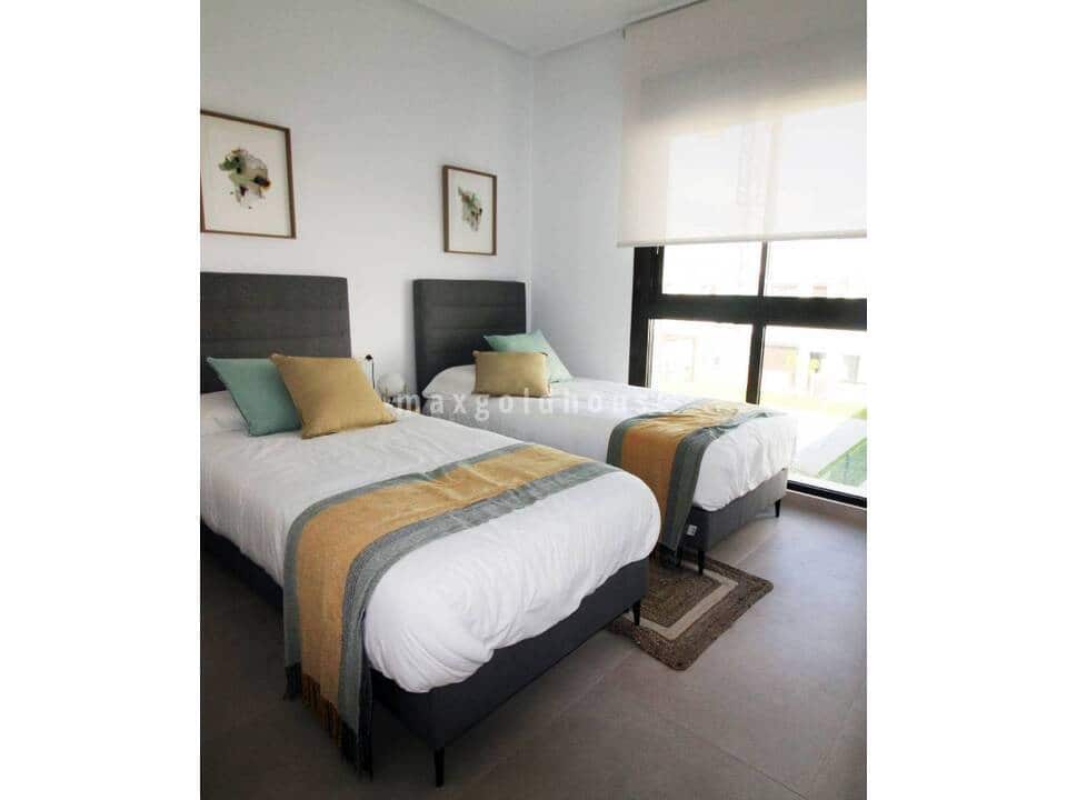 4 sovrum Hus till salu i Pilar de la Horadada med pool - 369 900 € (Ref: 9803817)