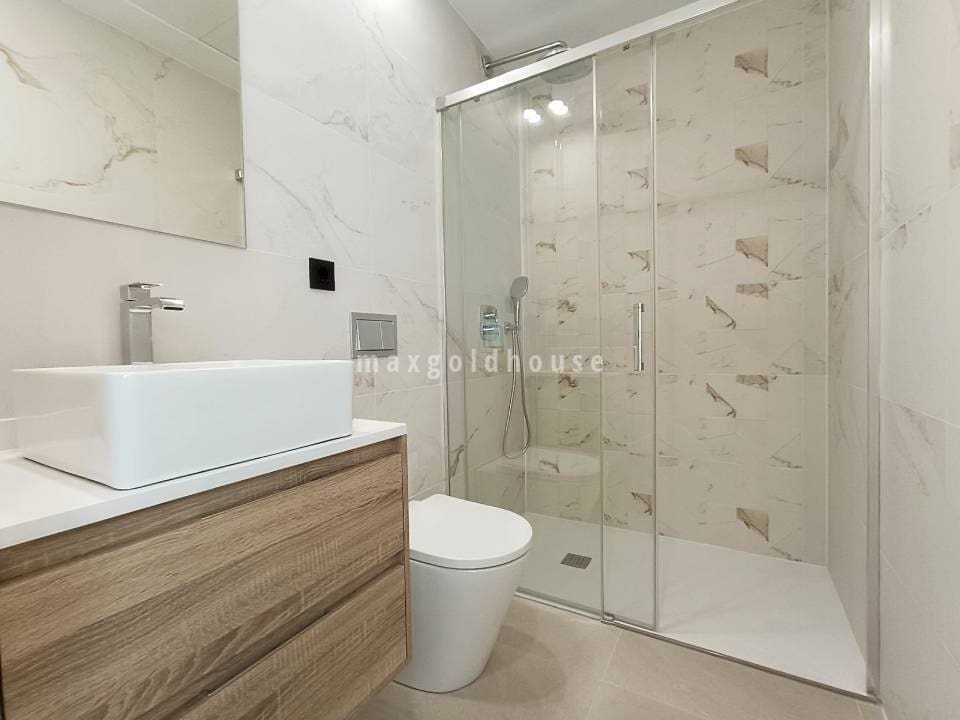 3 soveværelse Villa til salg i Benijofar med swimmingpool - € 449.000 (Ref: 9803823)