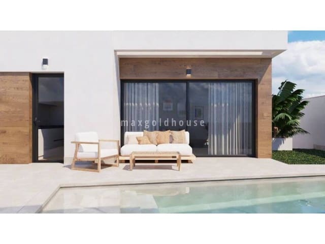 Chalet de 2 habitaciones en Pilar de la Horadada en venta con piscina - 490.000 € (Ref: 9803825)