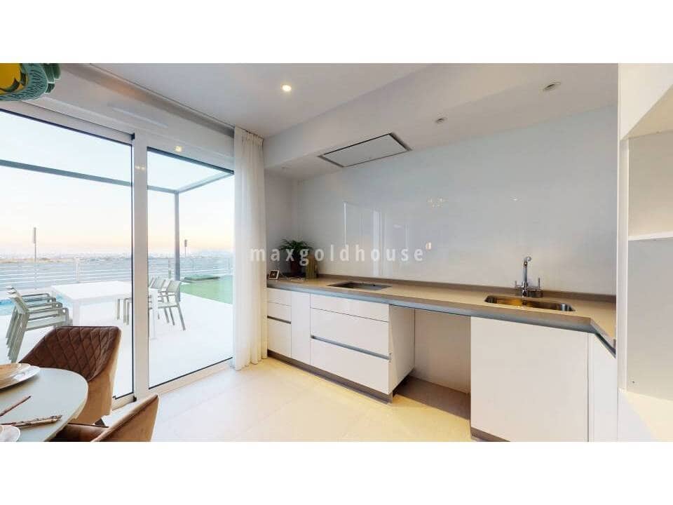 Chalet de 3 habitaciones en Muchamiel / Mutxamel en venta con piscina - 450.000 € (Ref: 9810923)