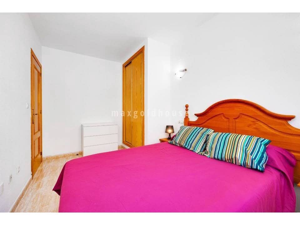 2 soverom Leilighet til salgs i Torrevieja med svømmebasseng - € 145 900 (Ref: 9814020)