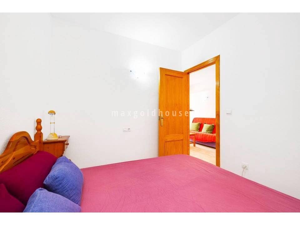 2 soverom Leilighet til salgs i Torrevieja med svømmebasseng - € 145 900 (Ref: 9814020)