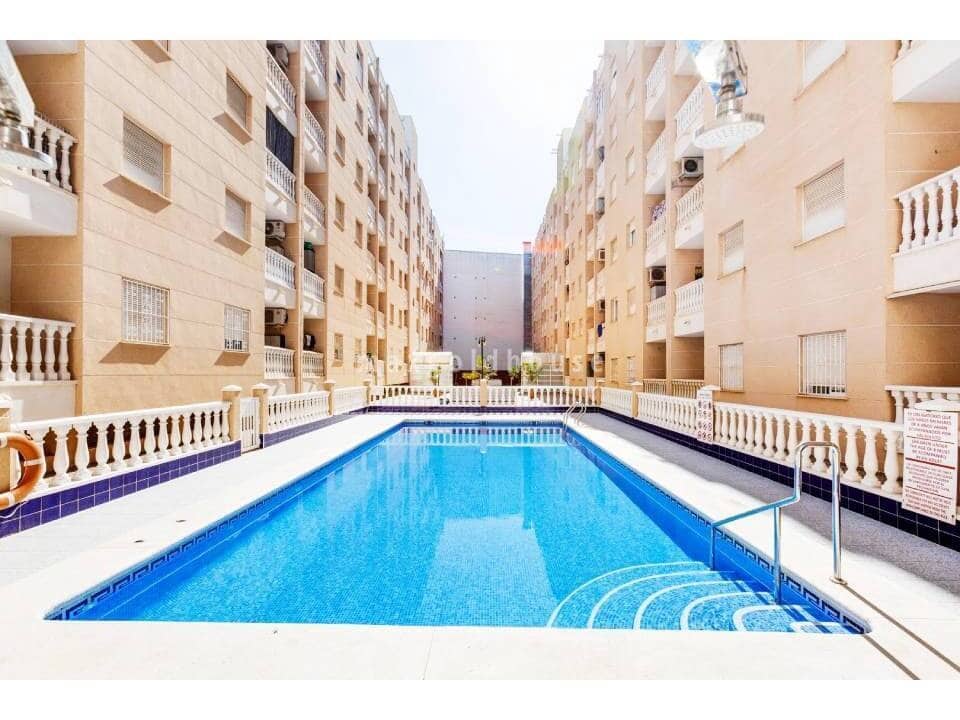 2 soverom Leilighet til salgs i Torrevieja med svømmebasseng - € 145 900 (Ref: 9814020)