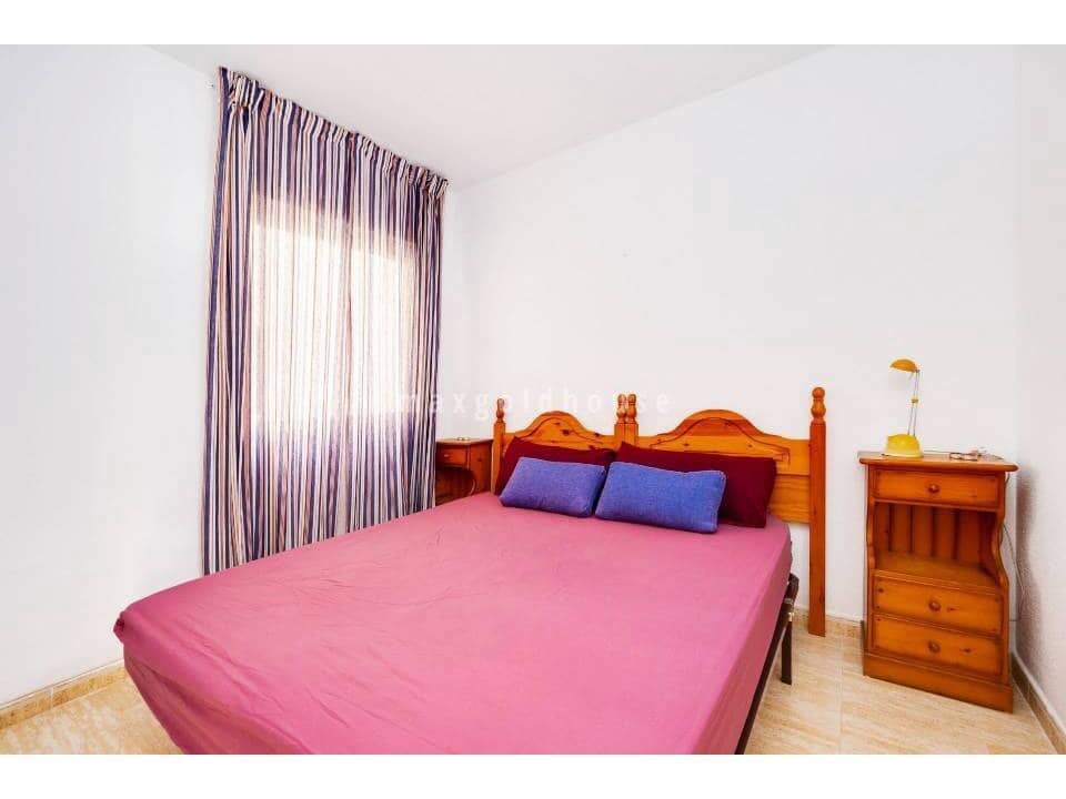 2 soverom Leilighet til salgs i Torrevieja med svømmebasseng - € 145 900 (Ref: 9814020)