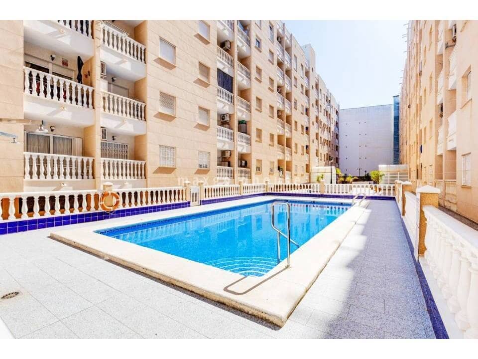 2 soverom Leilighet til salgs i Torrevieja med svømmebasseng - € 145 900 (Ref: 9814020)