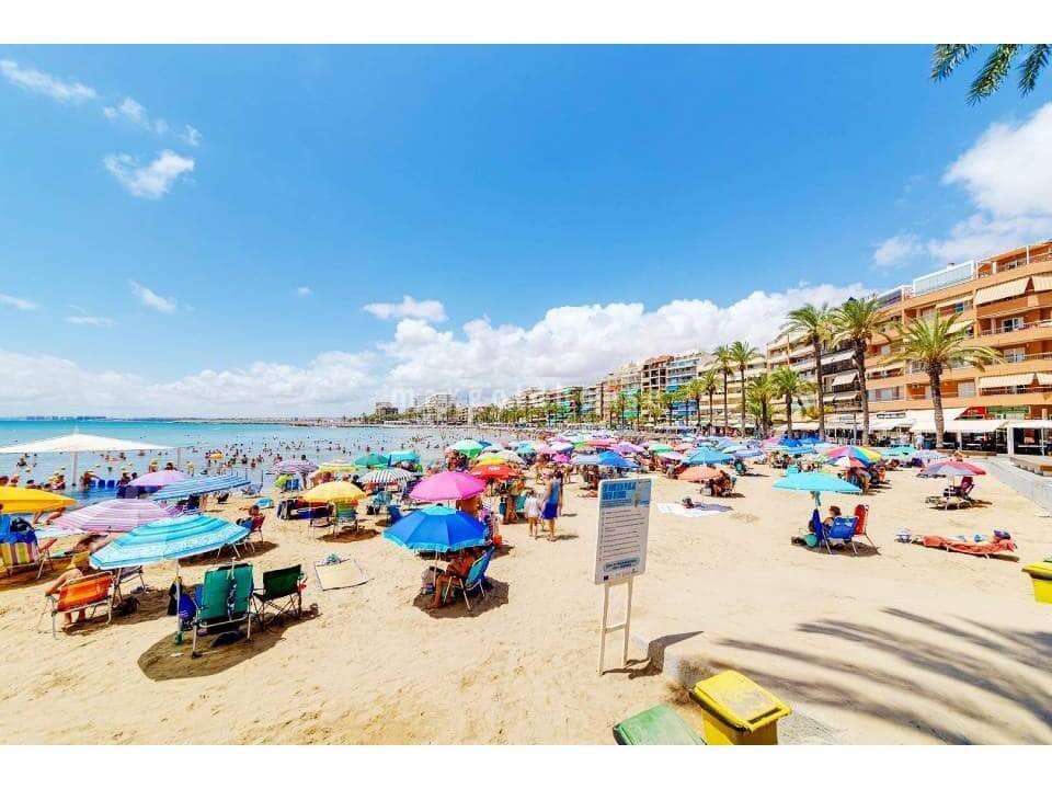 2 soverom Leilighet til salgs i Torrevieja med svømmebasseng - € 145 900 (Ref: 9814020)