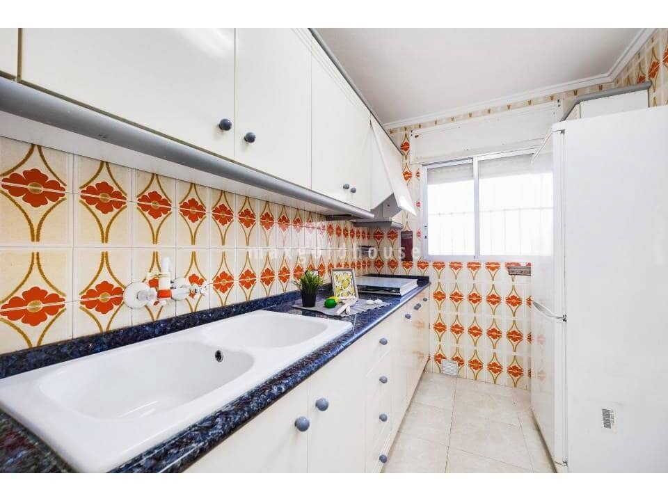 3 soveværelse Lejlighed til salg i Orihuela Costa med swimmingpool - € 239.900 (Ref: 9814021)