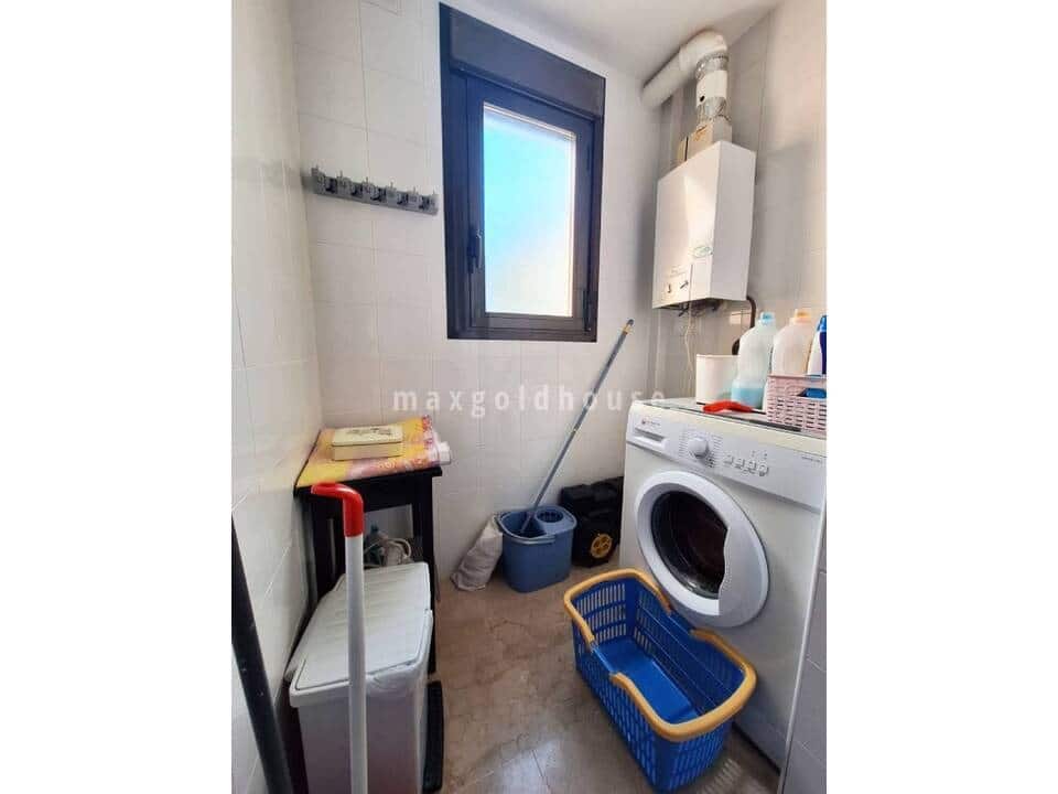3 bedroom Apartment for sale in Villamartin with pool - € 225,000 (Ref: 9814124)