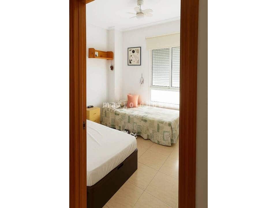 Apartamento de 2 habitaciones en Torrevieja en venta con piscina - 136.900 € (Ref: 9819722)