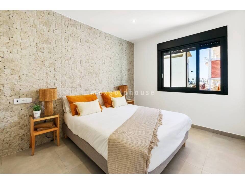 3 bedroom Apartment for sale in San Javier with pool - € 250,000 (Ref: 9821810)