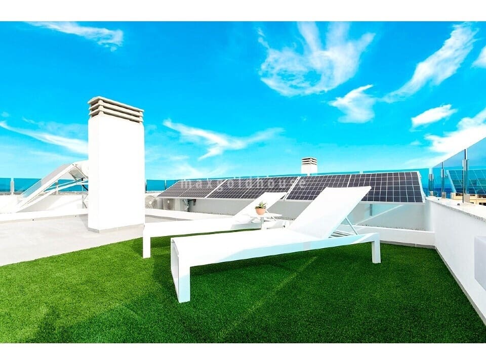 3 bedroom Villa for sale in Los Montesinos with pool - € 465,000 (Ref: 9826912)
