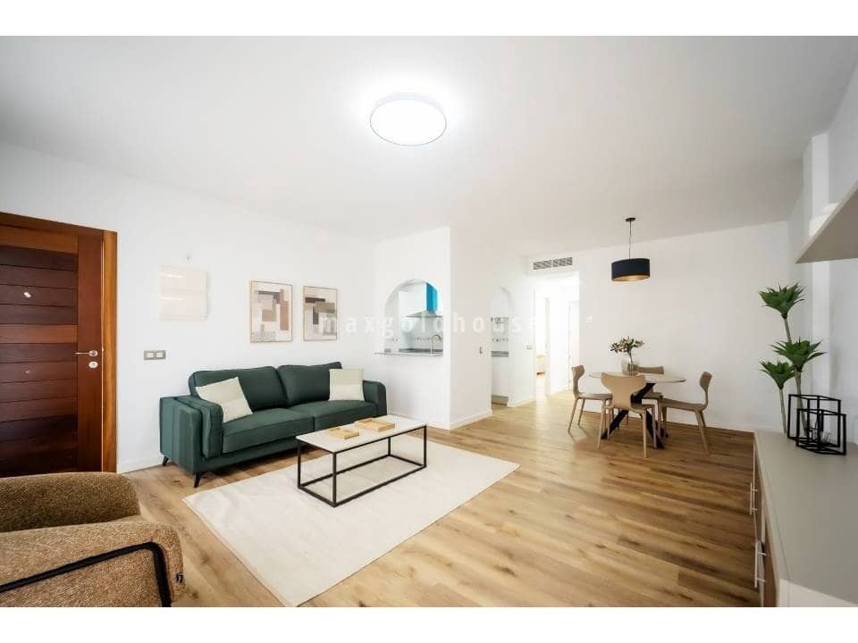 2 bedroom Apartment for sale in Cuevas del Almanzora with pool - € 125,900 (Ref: 9826924)