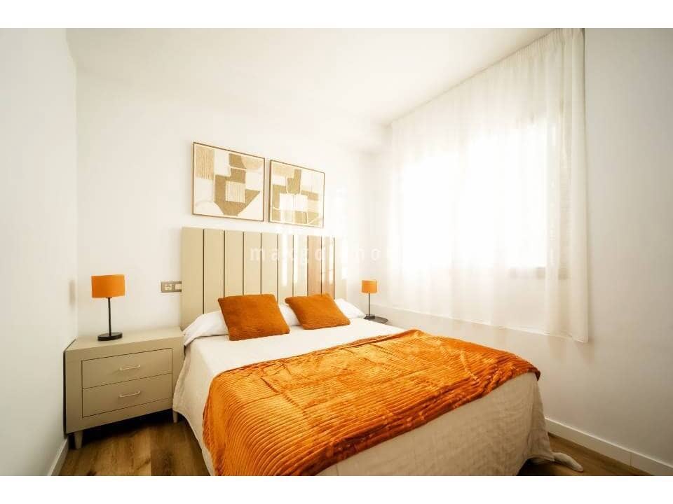 2 bedroom Apartment for sale in Cuevas del Almanzora with pool - € 125,900 (Ref: 9826924)