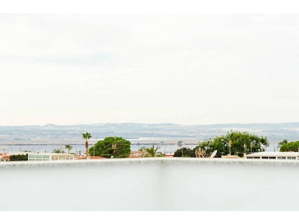 3 bedroom Villa for sale in La Torreta with pool - € 424,000 (Ref: 9830452)