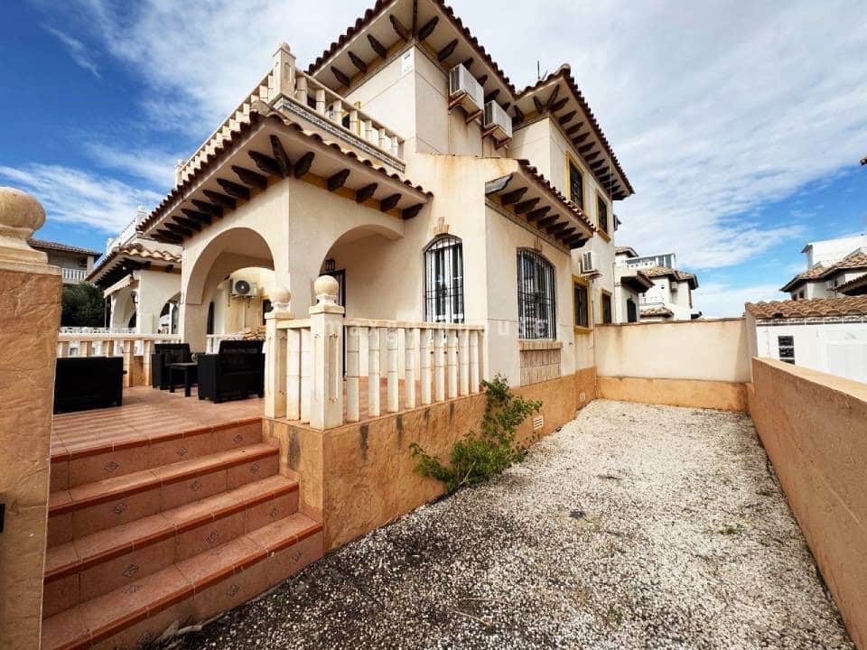 2 sovrum Hus till salu i Orihuela Costa med pool - 219 900 € (Ref: 9848483)