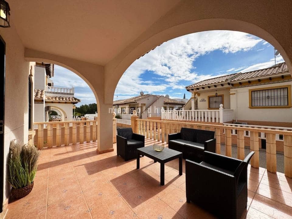 2 sovrum Hus till salu i Orihuela Costa med pool - 219 900 € (Ref: 9848483)