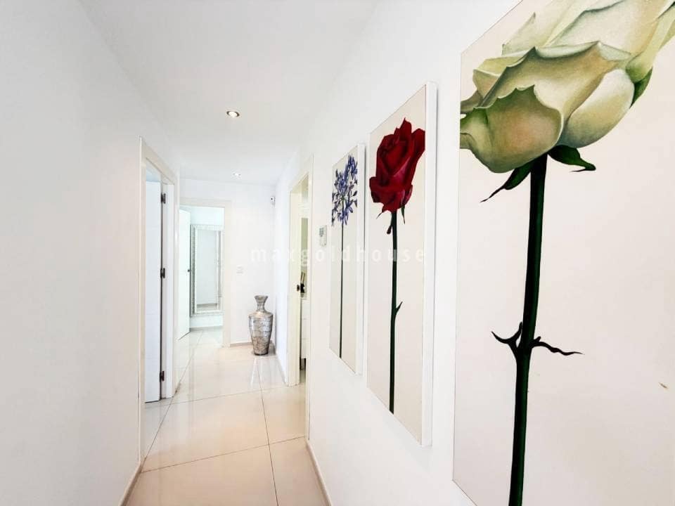 4 camera da letto Villa in vendita in Dona Pepa con piscina - 420.000 € (Rif: 9850521)