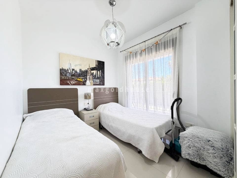 4 camera da letto Villa in vendita in Dona Pepa con piscina - 420.000 € (Rif: 9850521)