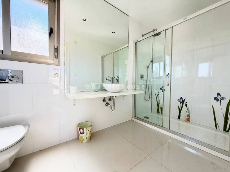 4 camera da letto Villa in vendita in Dona Pepa con piscina - 420.000 € (Rif: 9850521)