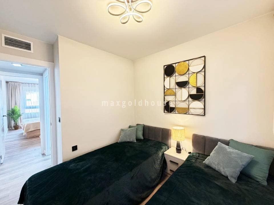 2 soveværelse Lejlighed til salg i Torrevieja - € 179.900 (Ref: 9873872)
