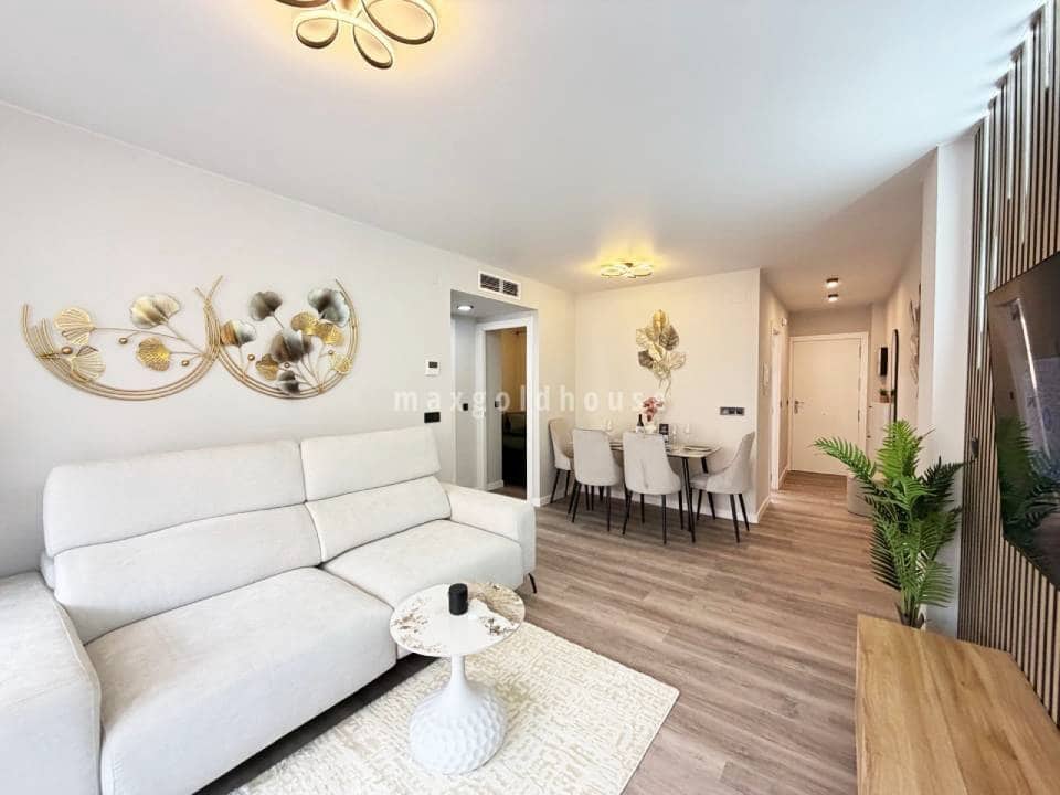 2 soveværelse Lejlighed til salg i Torrevieja - € 179.900 (Ref: 9873872)