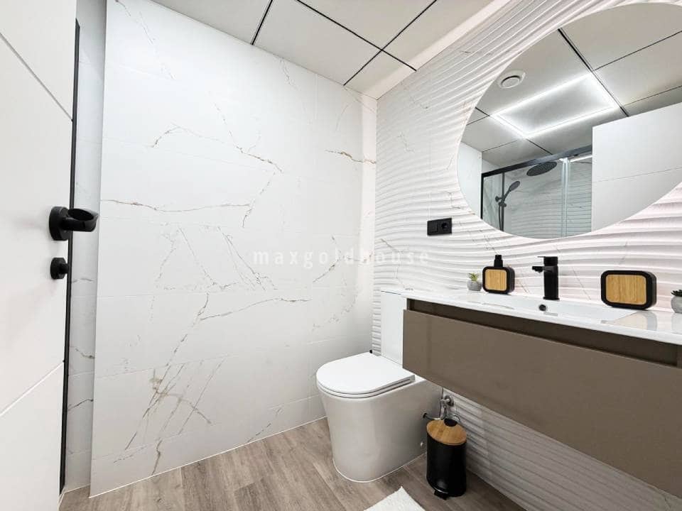 2 soveværelse Lejlighed til salg i Torrevieja - € 179.900 (Ref: 9873872)