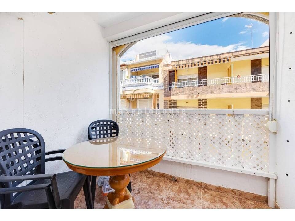 2 Zimmer Apartment zu verkaufen in Torrevieja - 139.900 € (Ref: 9890685)