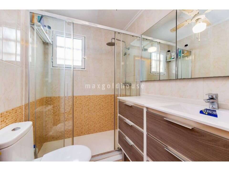 2 Zimmer Apartment zu verkaufen in Torrevieja - 139.900 € (Ref: 9890685)