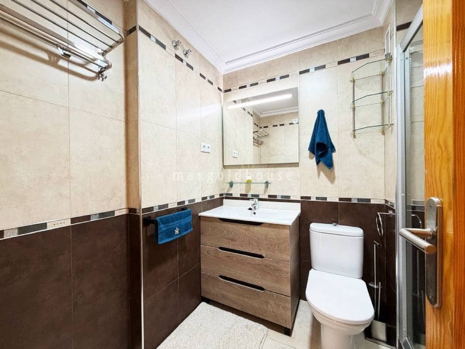 3 sovrum Lägenhet till salu i Torrevieja - 230 000 € (Ref: 9902644)