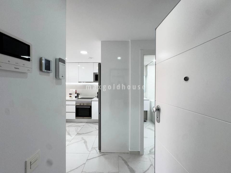2 soveværelse Lejlighed til salg i Torrevieja med swimmingpool - € 390.000 (Ref: 9935378)