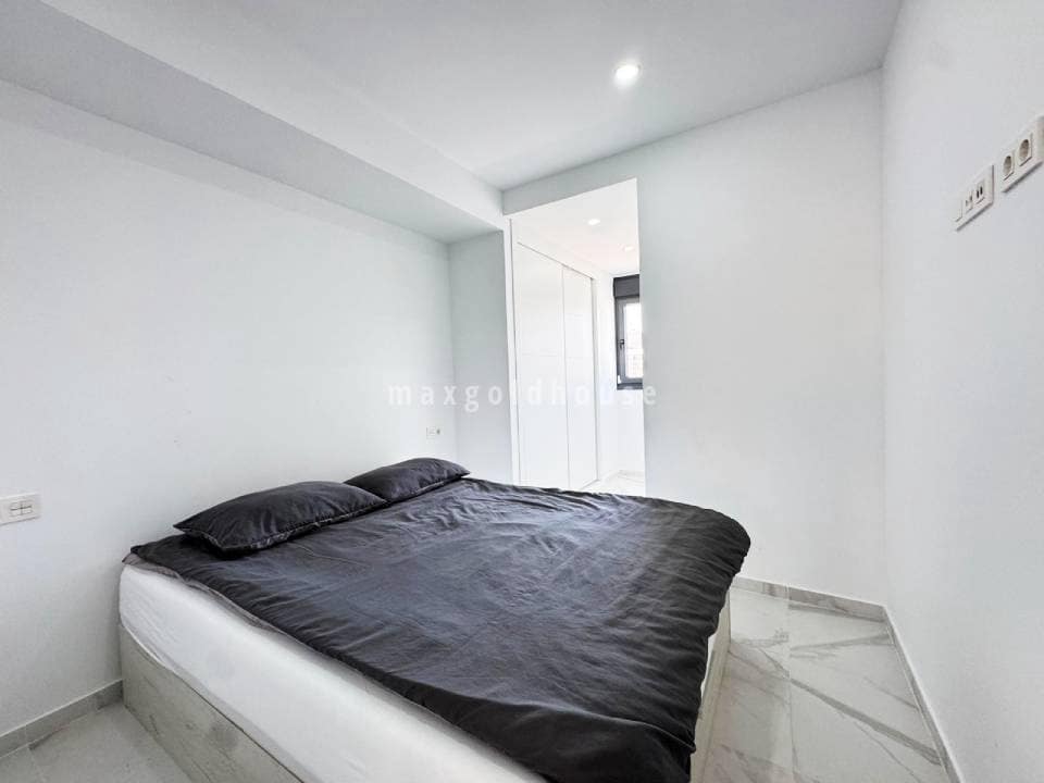 2 soveværelse Lejlighed til salg i Torrevieja med swimmingpool - € 390.000 (Ref: 9935378)