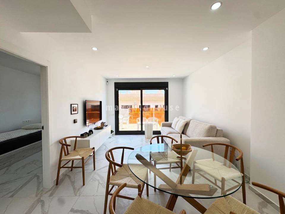 2 soveværelse Lejlighed til salg i Torrevieja med swimmingpool - € 390.000 (Ref: 9976638)